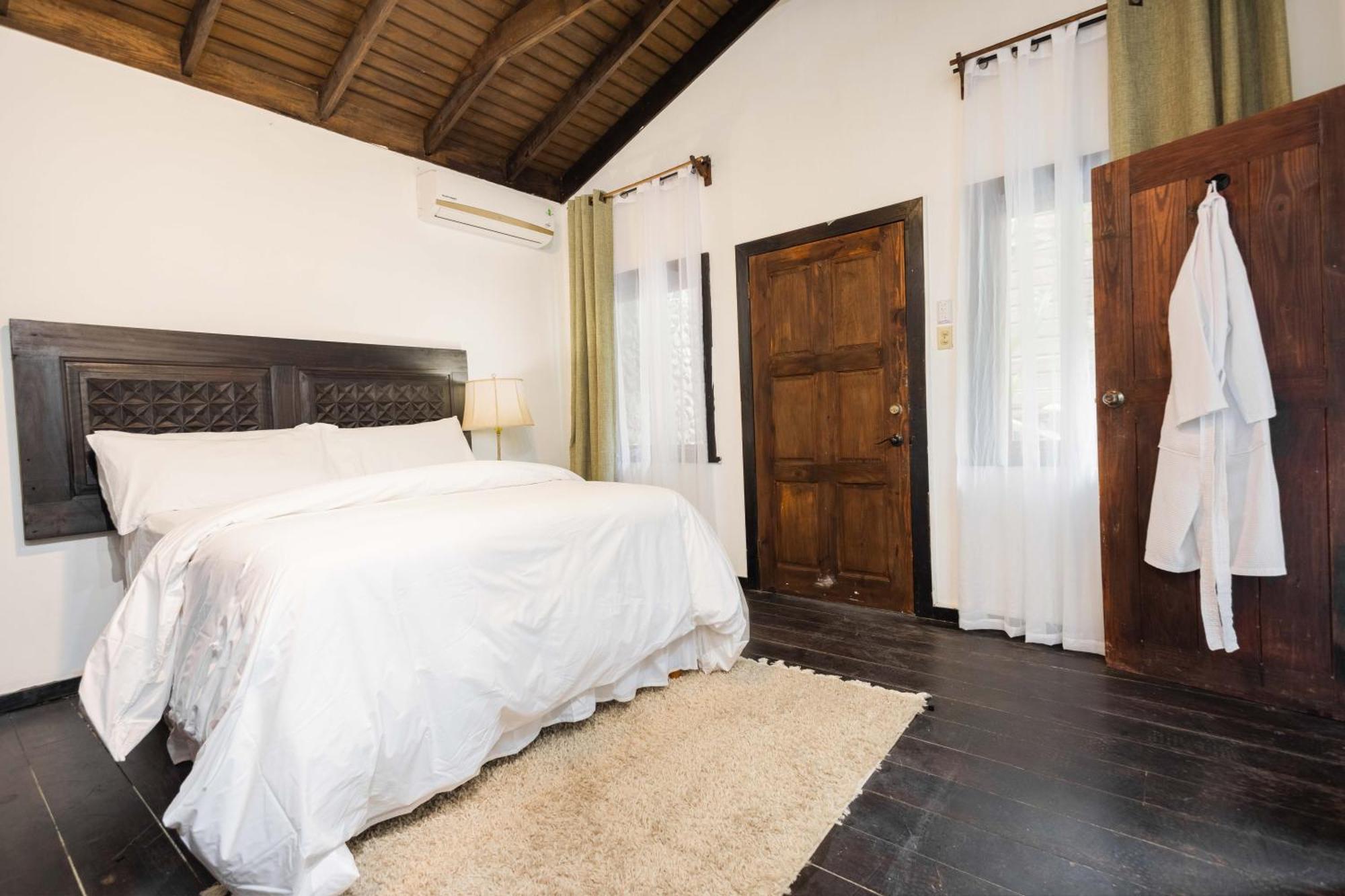 Serendipity Holistic Resort Spa Kingston Eksteriør billede