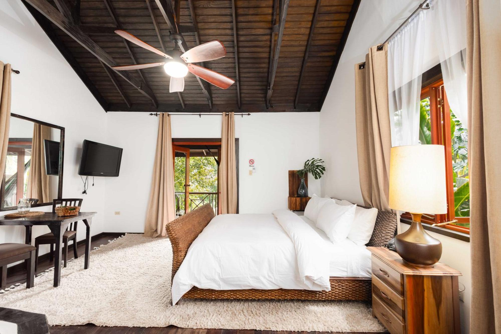 Serendipity Holistic Resort Spa Kingston Eksteriør billede