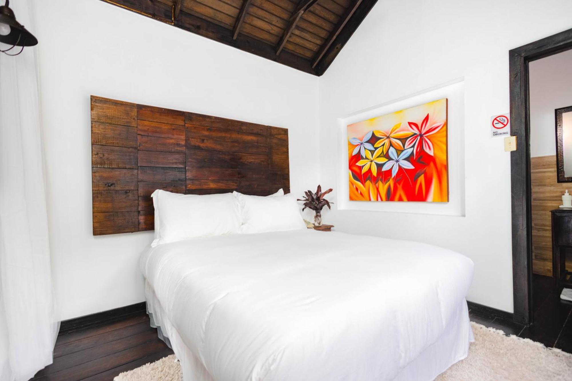 Serendipity Holistic Resort Spa Kingston Eksteriør billede