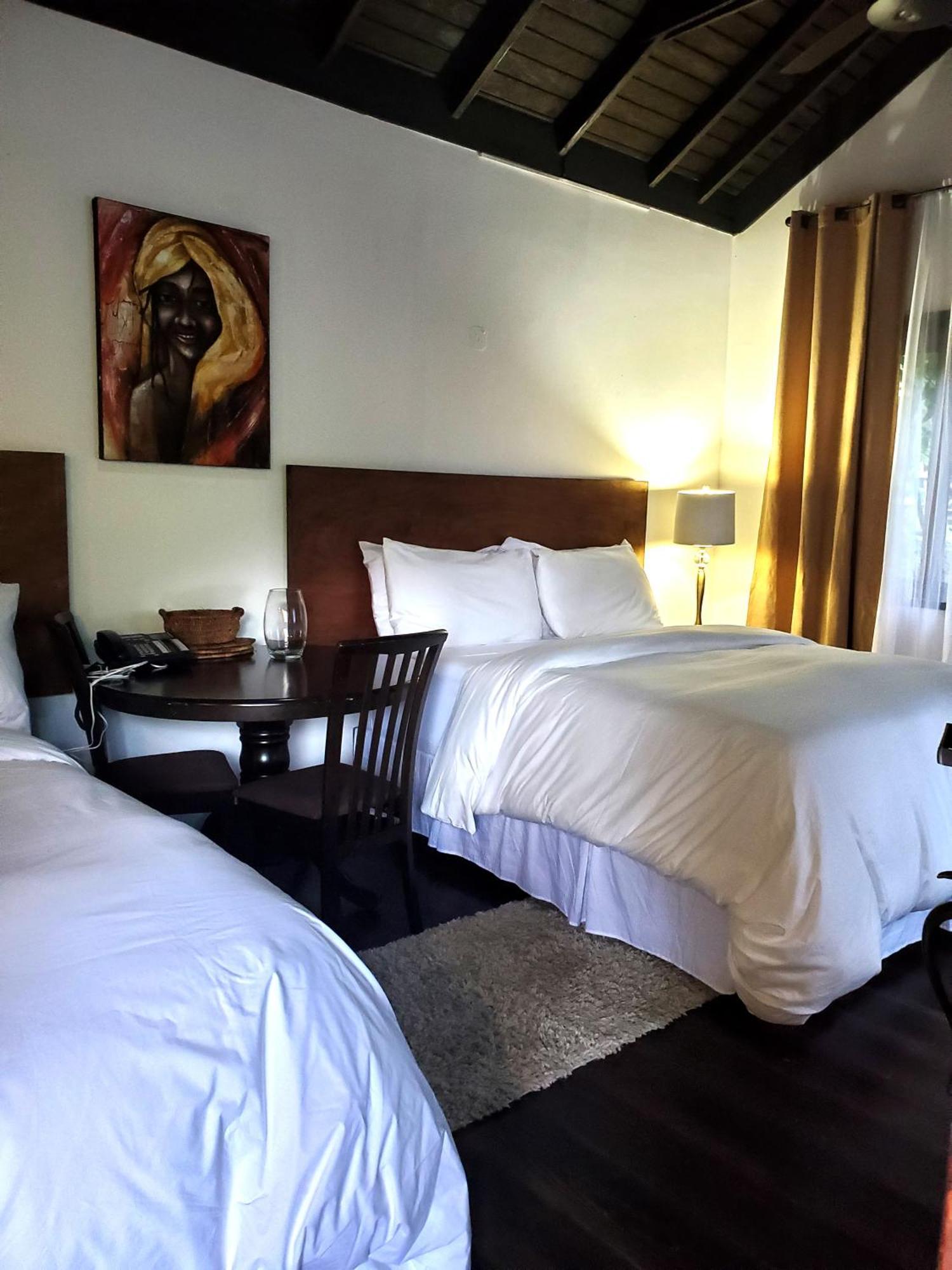 Serendipity Holistic Resort Spa Kingston Eksteriør billede