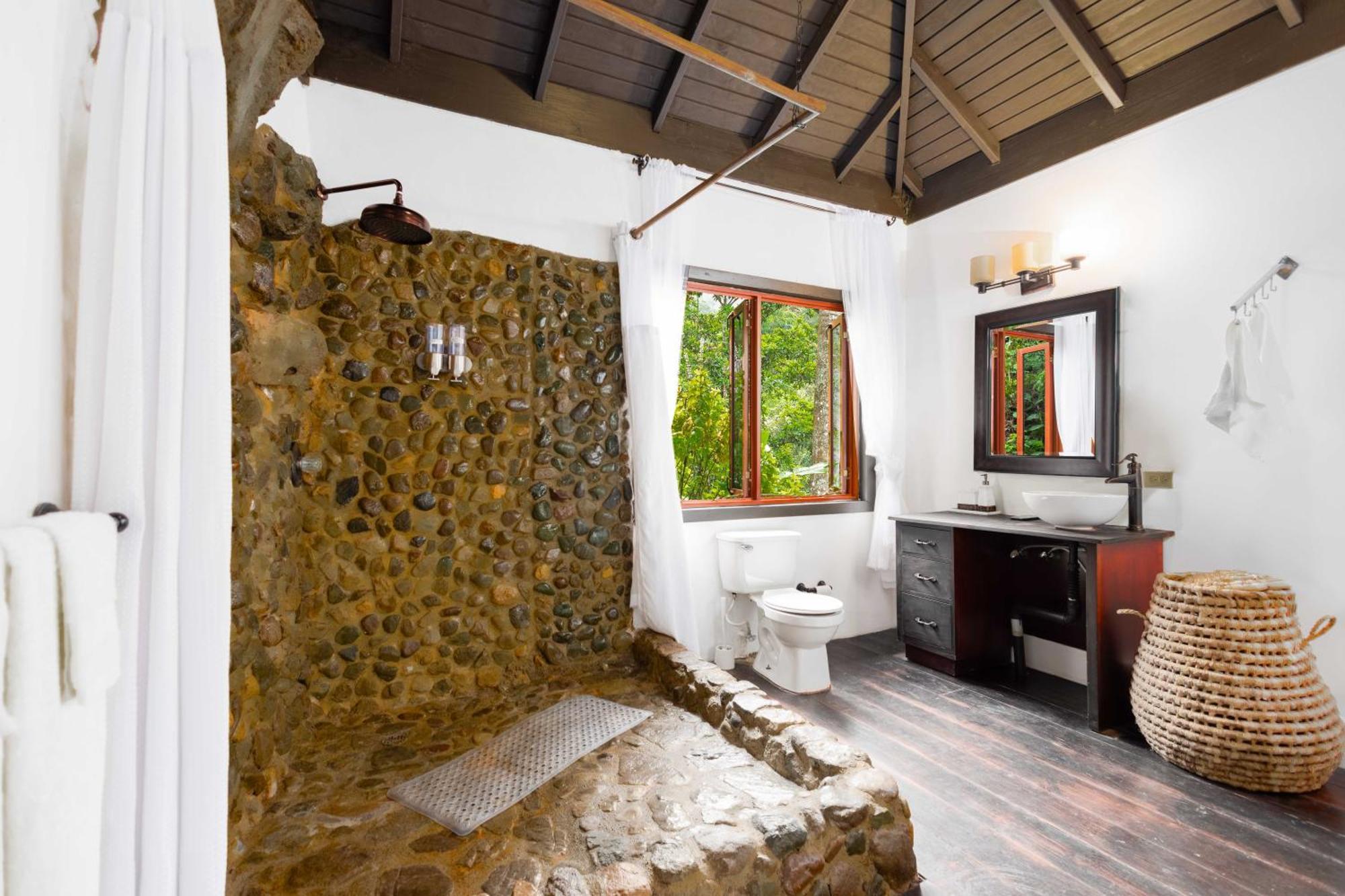 Serendipity Holistic Resort Spa Kingston Eksteriør billede