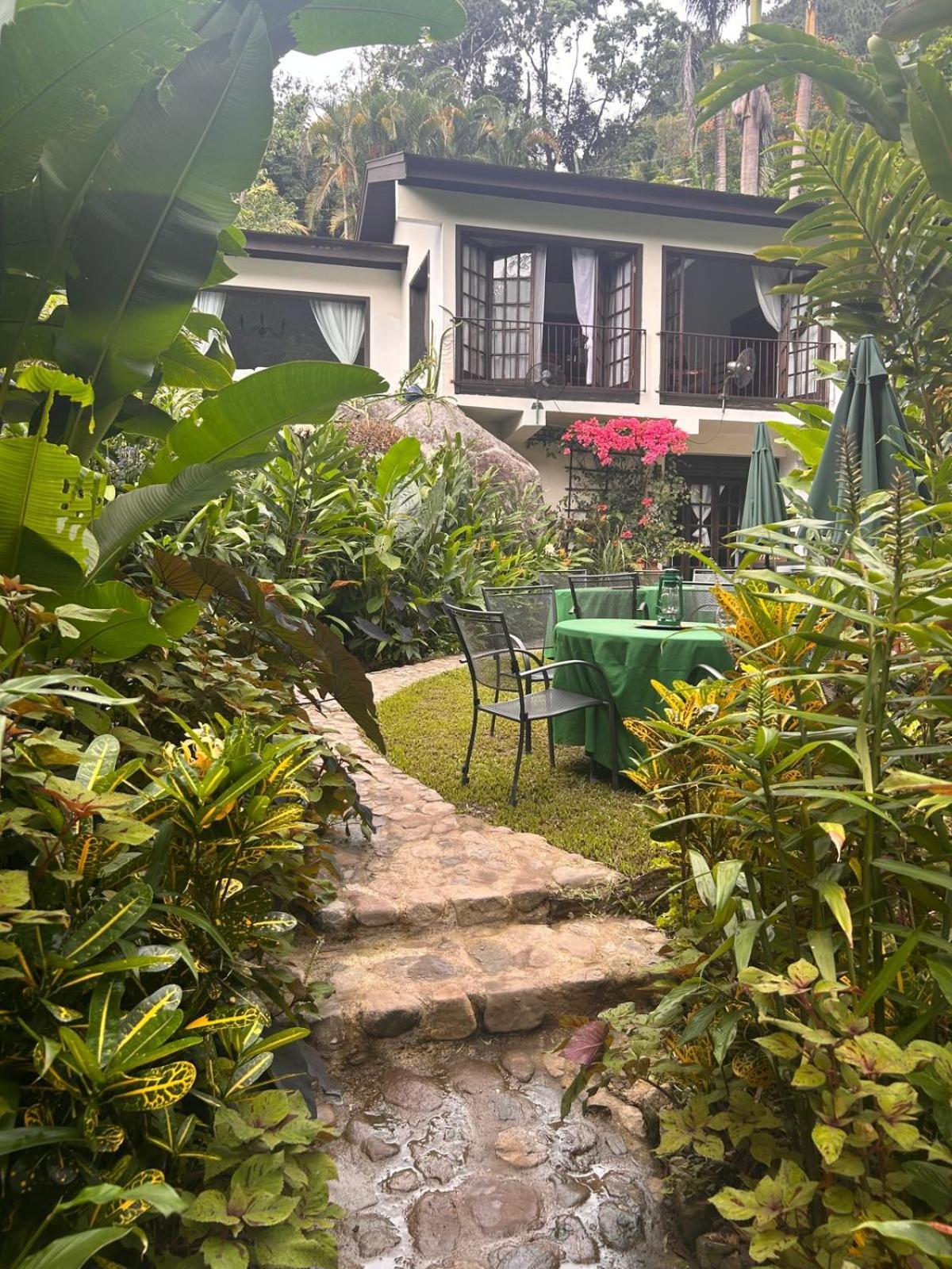 Serendipity Holistic Resort Spa Kingston Eksteriør billede